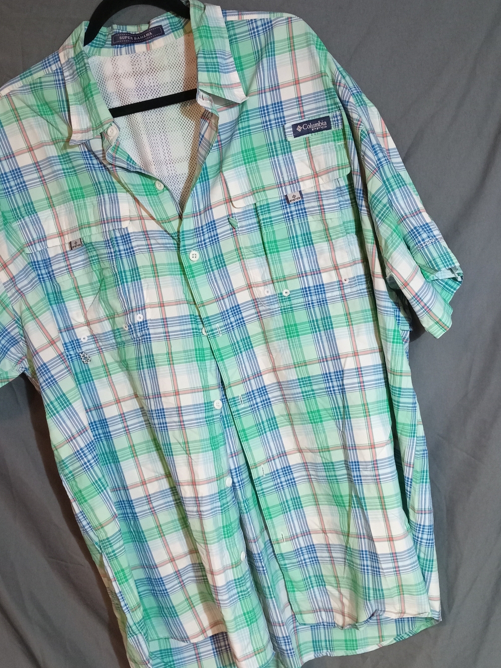 Columbia Men’s Green & Blue Plaid Short-Sleeve Button-Down Shirt